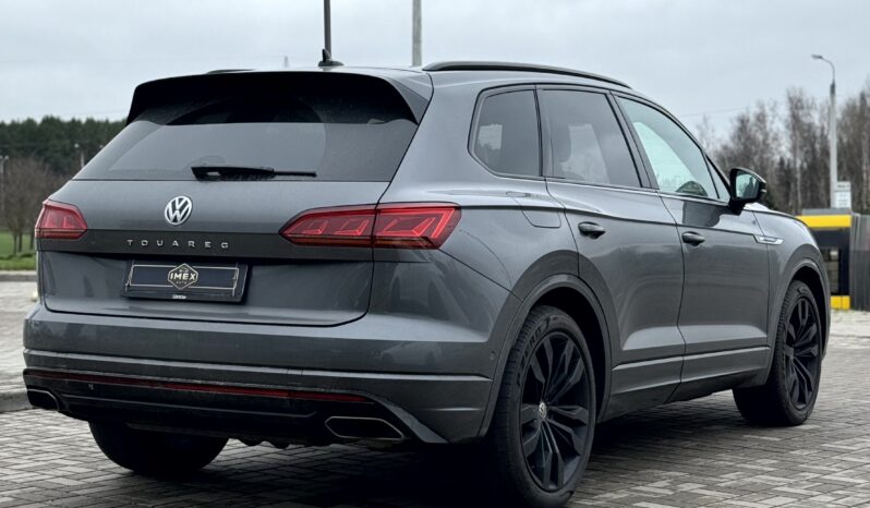 
								Volkaswagen Touareq R-Line V8 full									