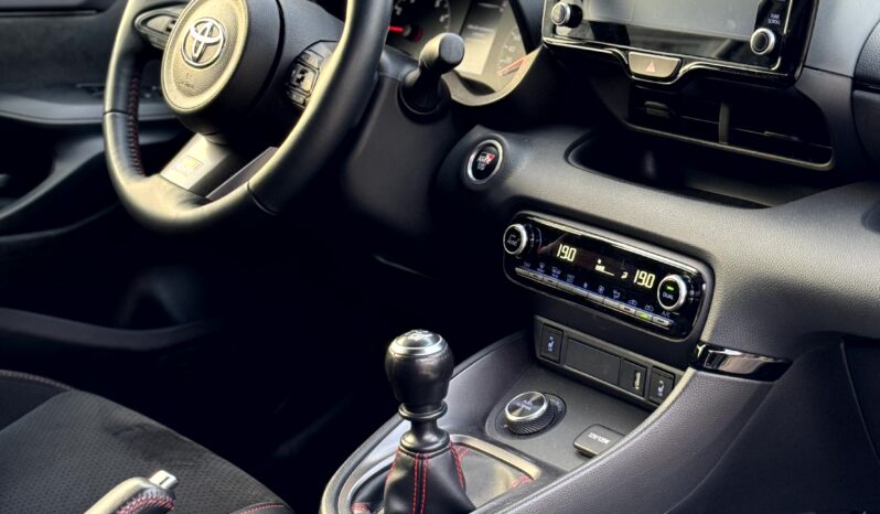 
								Toyota Yaris GR full									