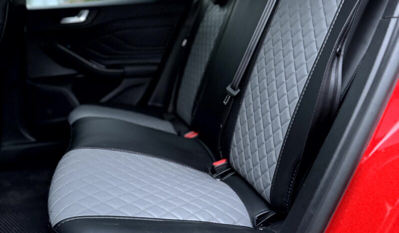
								Ford Focus full									