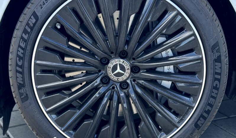 
								Mercedes-Benz E220D full									