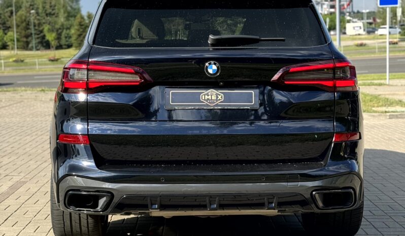 
								BMW X5 xDrive 30D full									