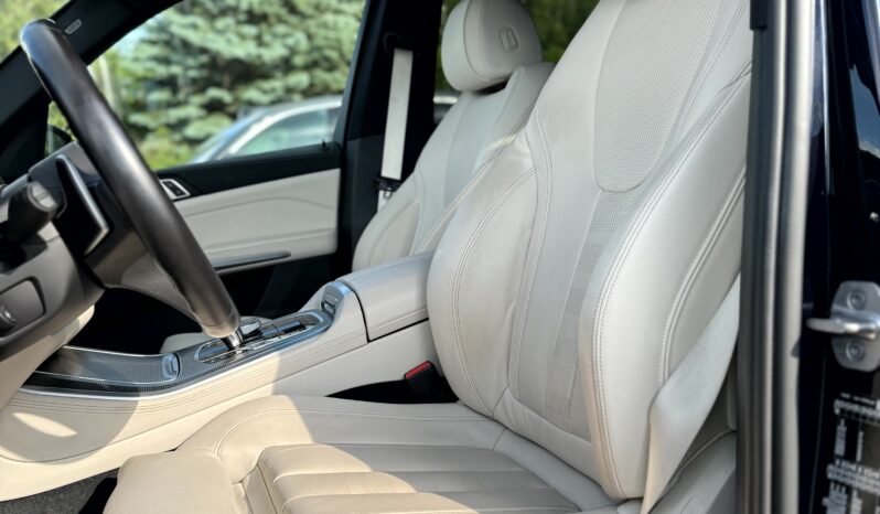 
								BMW X5 xDrive 30D full									