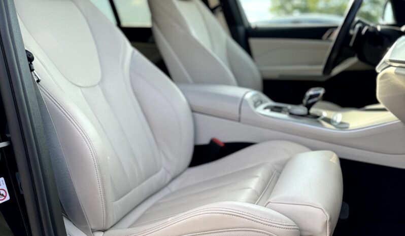 
								BMW X5 xDrive 30D full									
