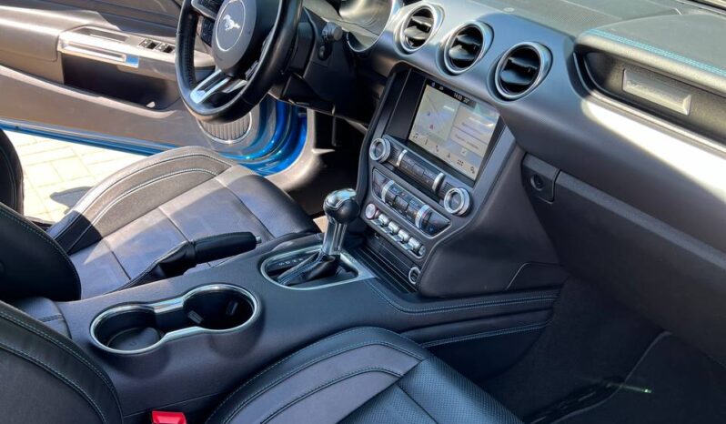 
								Ford Mustang full									