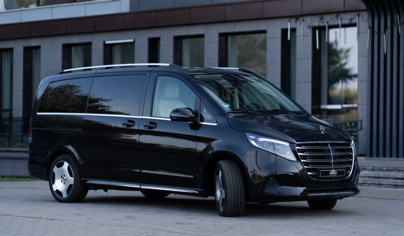 
								Mercedes-Benz  V300d full									