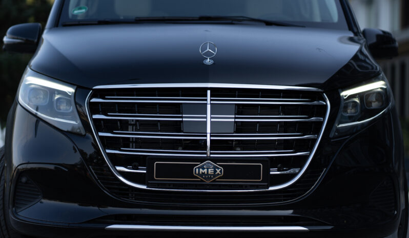 
								Mercedes-Benz  V300d full									