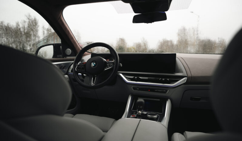 
								BMW XM full									