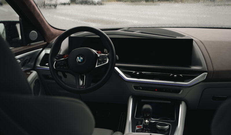 
								BMW XM full									