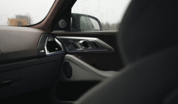 
										BMW XM full									