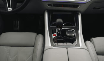 
										BMW XM full									