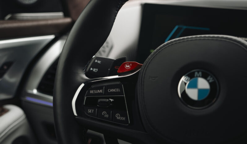 
								BMW XM full									