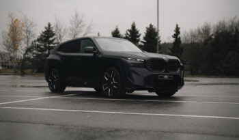 
										BMW XM full									