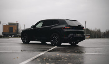 
										BMW XM full									