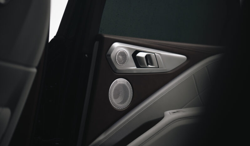 
								BMW XM full									