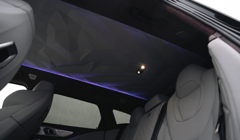 
								BMW XM full									