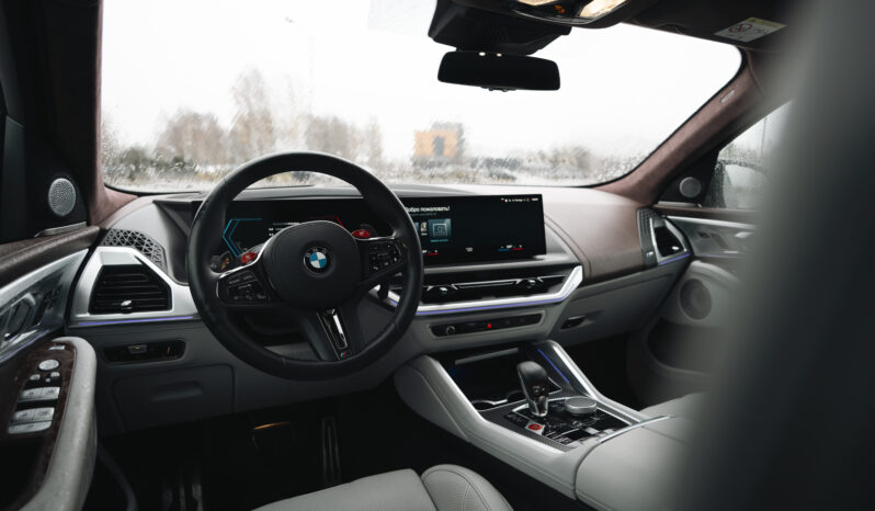
								BMW XM full									