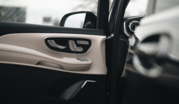 
										Mercedes-Benz V300D full									