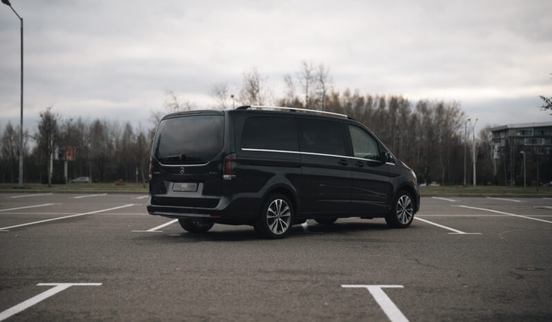 
								Mercedes-Benz V300D full									