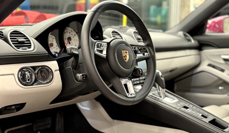 
								Porsche 718 Boxster full									