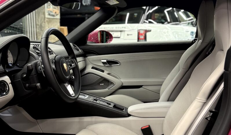 
								Porsche 718 Boxster full									