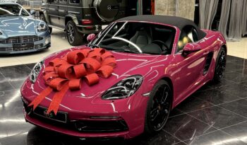 
										Porsche 718 Boxster full									