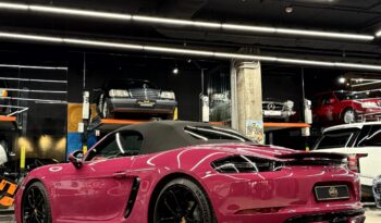 
										Porsche 718 Boxster full									