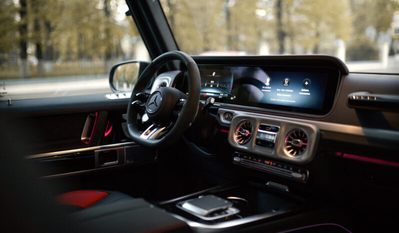 
								Mercedes-Benz G63 full									