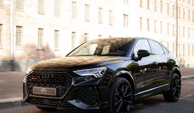 
								Audi RS Q3 full									