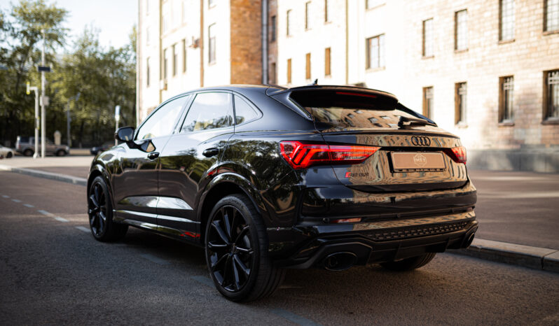 
								Audi RS Q3 full									