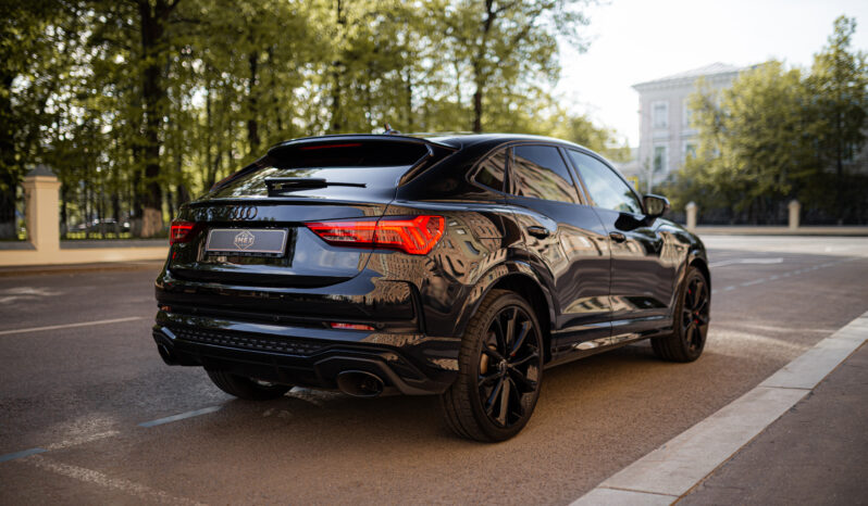 
								Audi RS Q3 full									