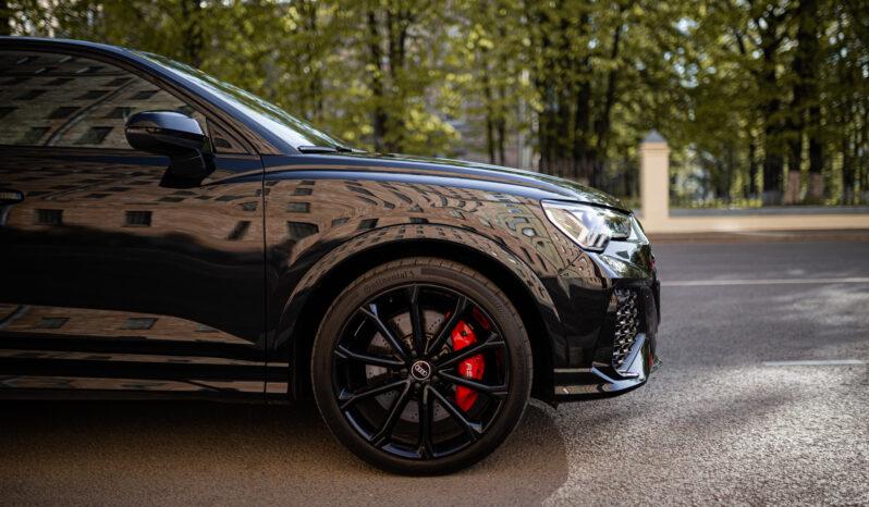 
								Audi RS Q3 full									