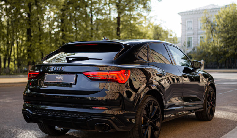 
								Audi RS Q3 full									