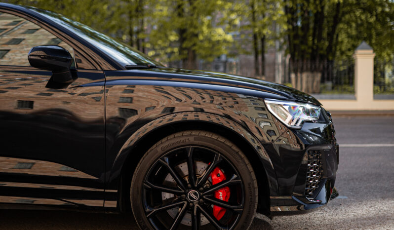 
								Audi RS Q3 full									